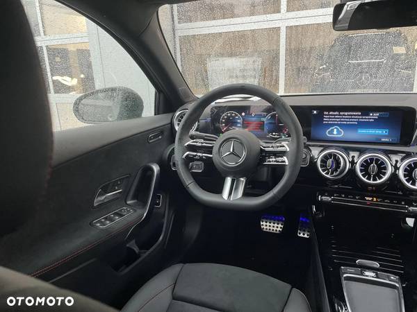 Mercedes-Benz Klasa A 250 e PHEV AMG Line 8G-DCT - 13