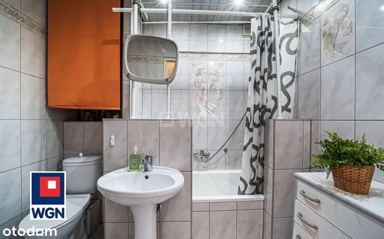 4-pokojowe z balkonem w ścisłym centrum miasta.-8