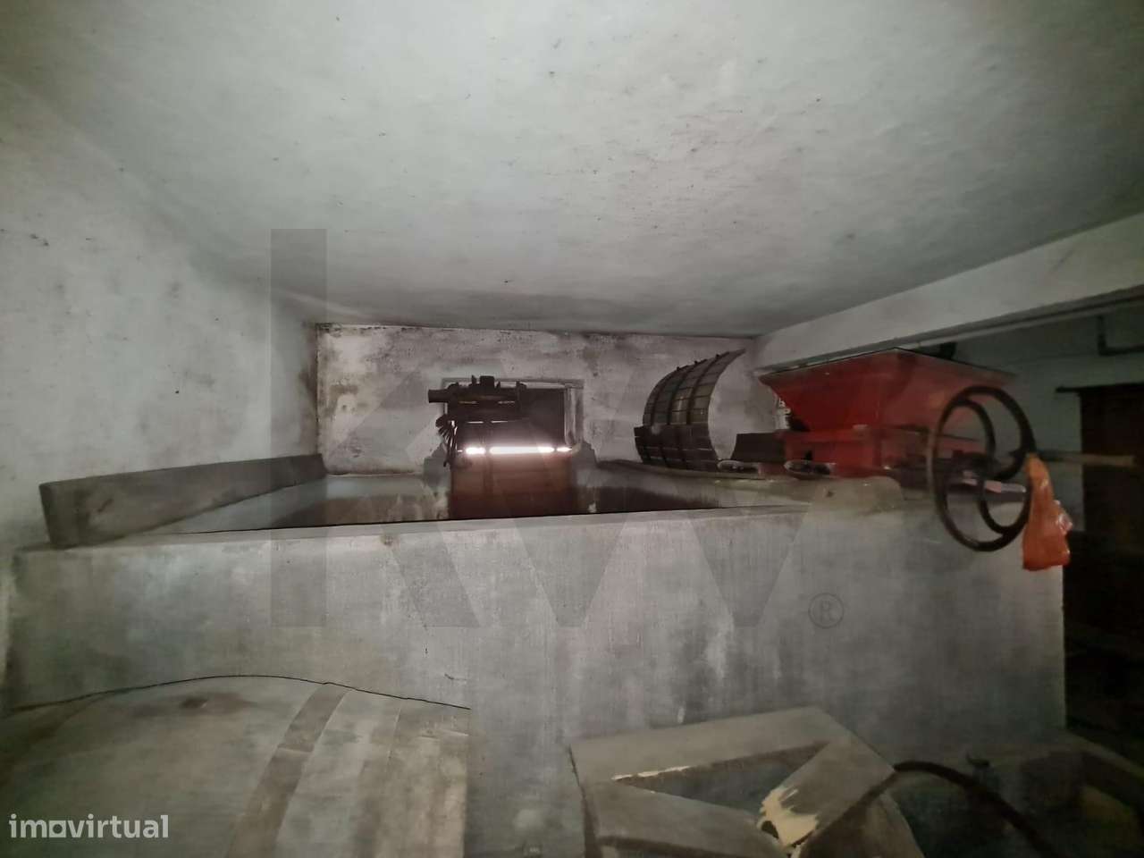 Moradia  com Terreno Urbano e Rústico  | 3.147 m2 |  Vimieiro, Santa C-24