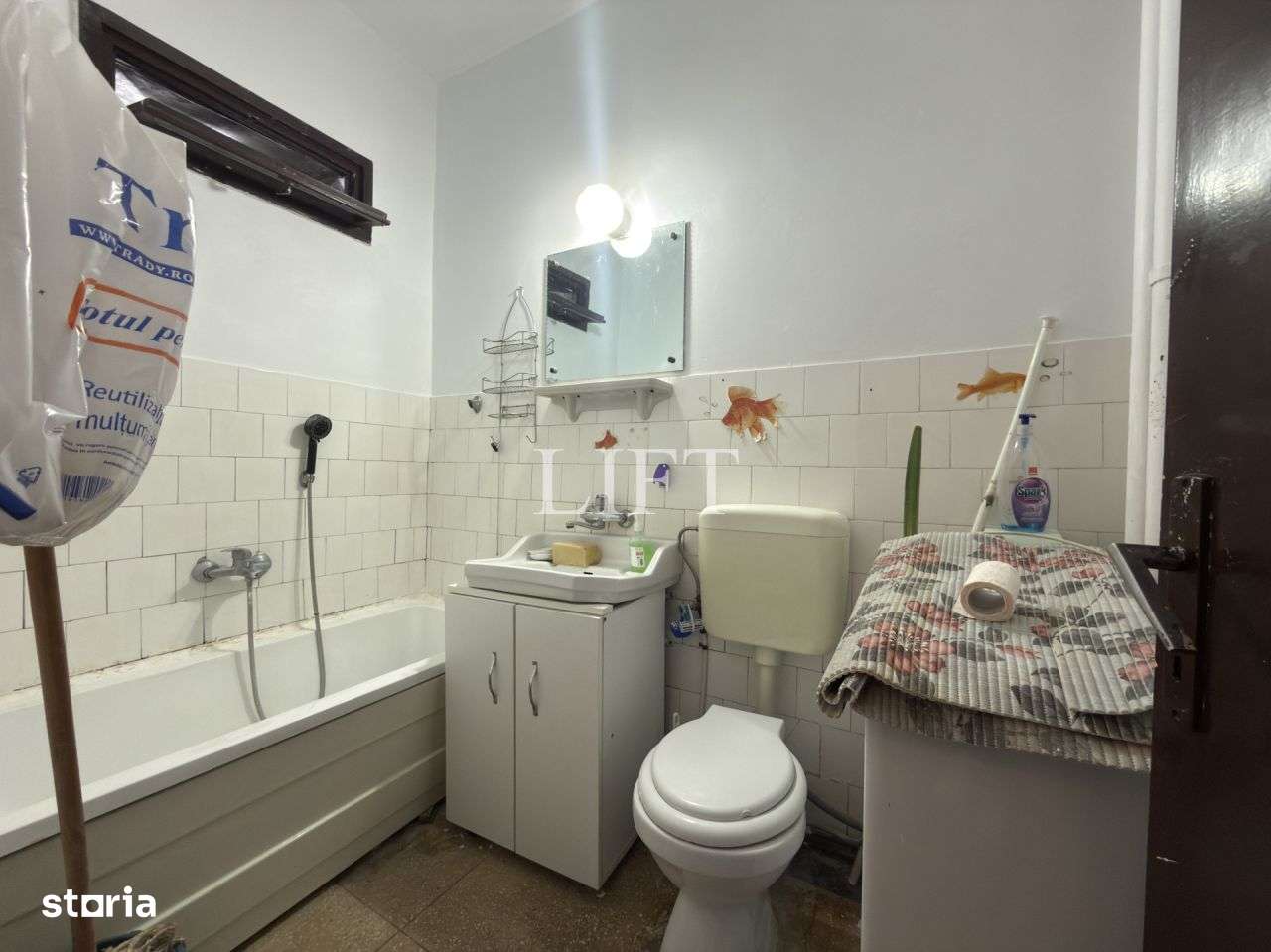 Apartament de 2 camere, decomandat, 50mp, Tractorul-11