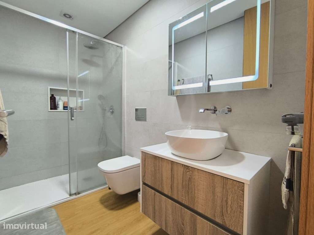 T2 Duplex com Terraço em 1ª Linha de Mar em Vila do Conde-12