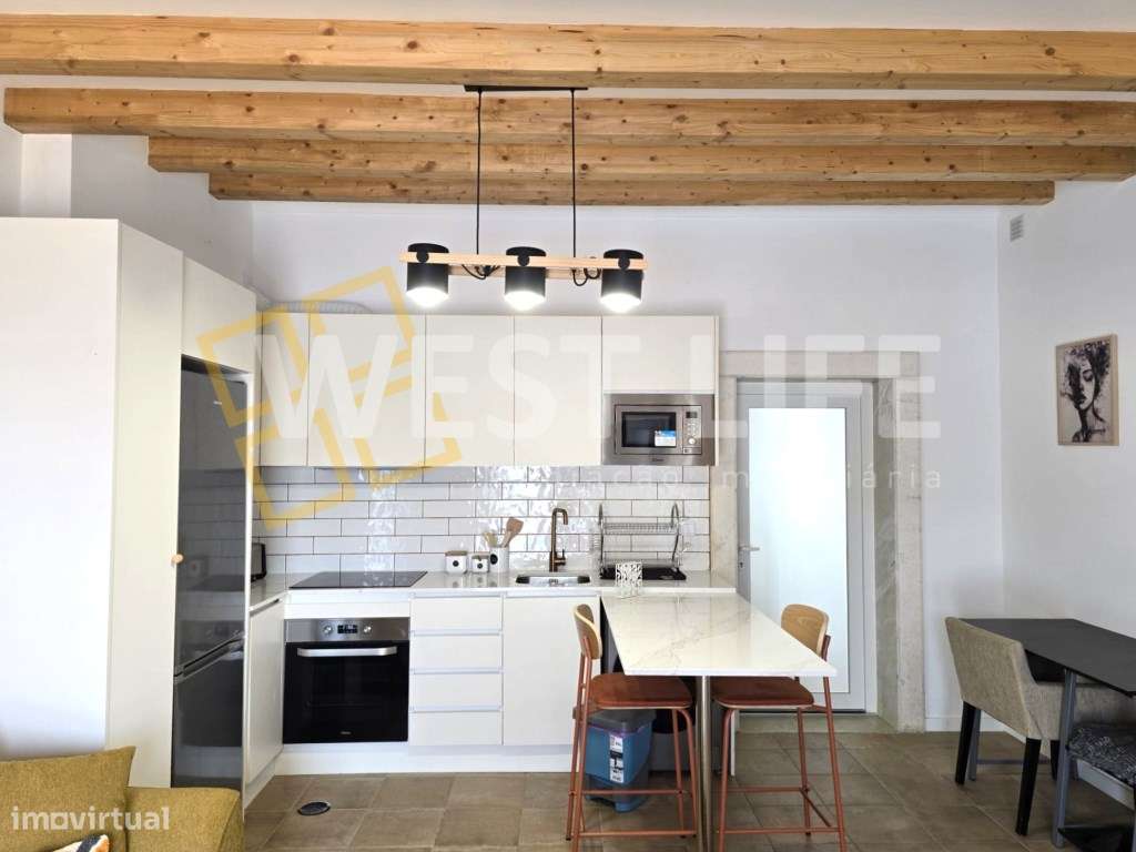 Garagem independente convertida em T1 - A 500 metros da praia e vis... - Grande imagem: 4/11