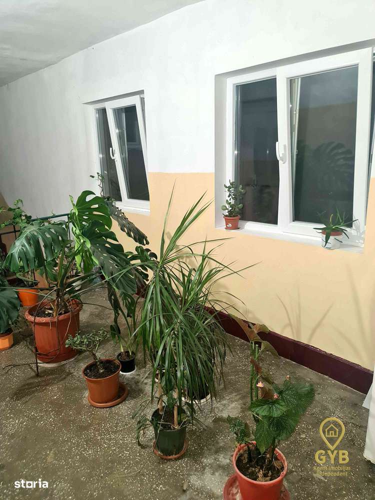 Apartament spatios cu 4 camere, zona Penny,  Marghita-11