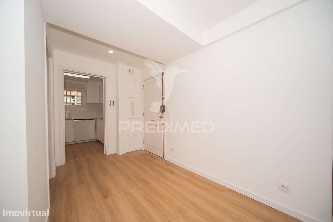 Apartamento  Lisboa T3 Avenidas Novas Edifício  Gemini remodelado - Grande imagem: 2/24