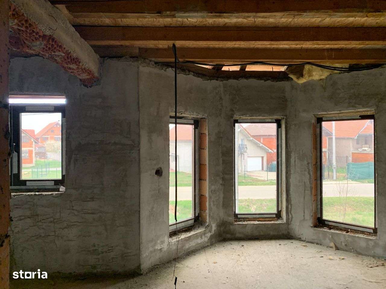 Casa P+M﻿,Haieu ,noua la gri ,217mp,teren 300 mp,-1