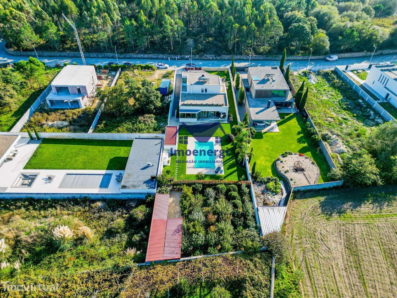 Excelente Moradia T4 de Luxo – 4 Frentes - Argivai-39