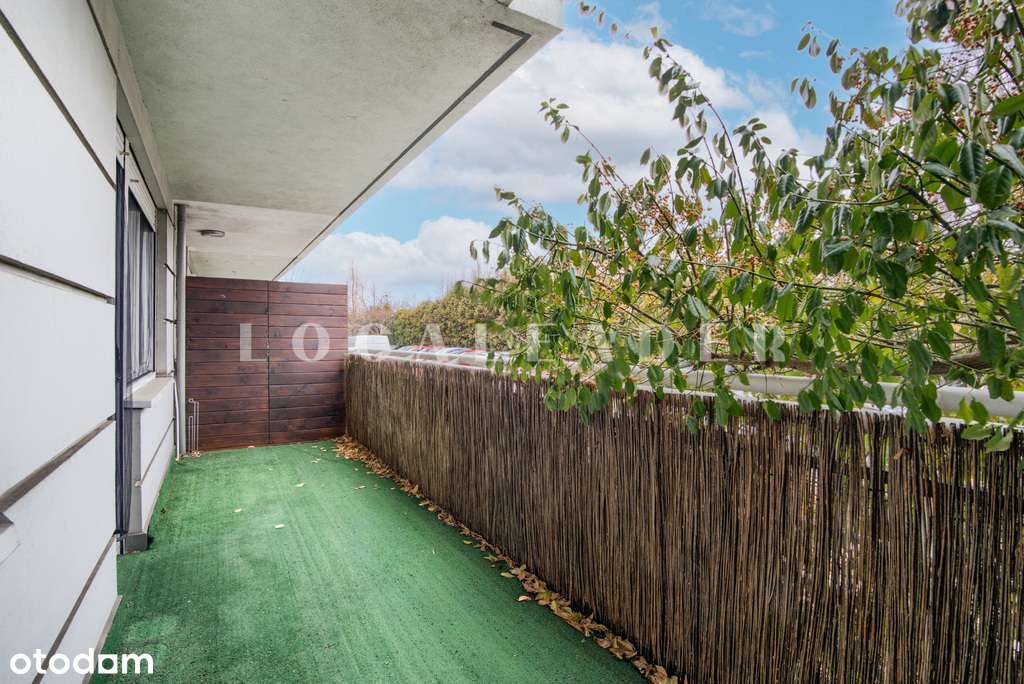 Duże dwupokojowe mieszkanie z balkonem i ogródkiem-4