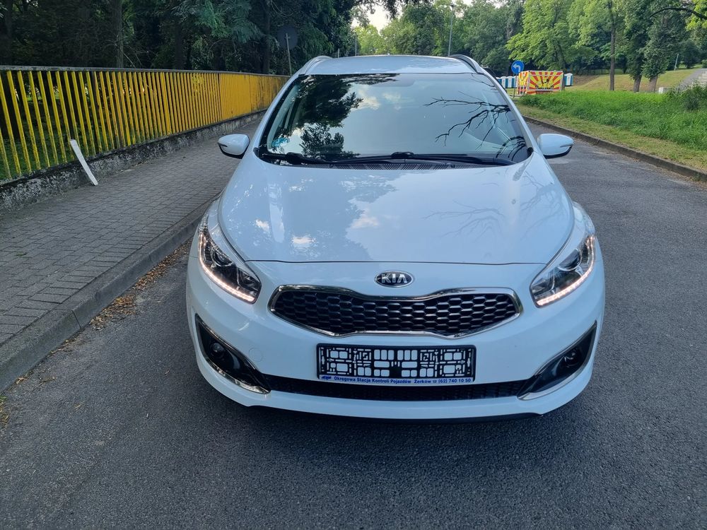 Kia Ceed II (2012-) 1.6 GDI Vision 2018