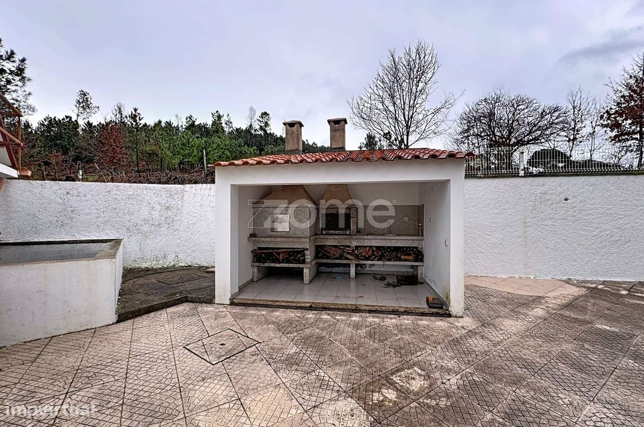 Moradia com Piscina, Quintal e Conforto Total a 8 km de Viseu-35