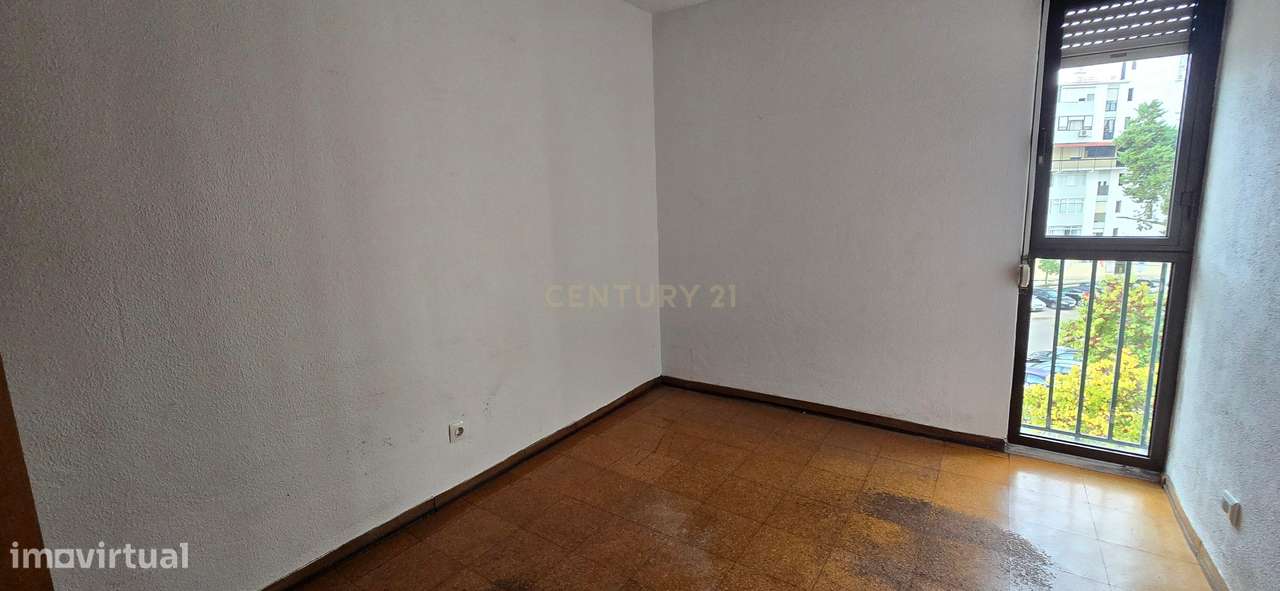 Apartamento T2 com 76 m² de área total, localizado na Rua Bernardo San - Grande imagem: 5/7