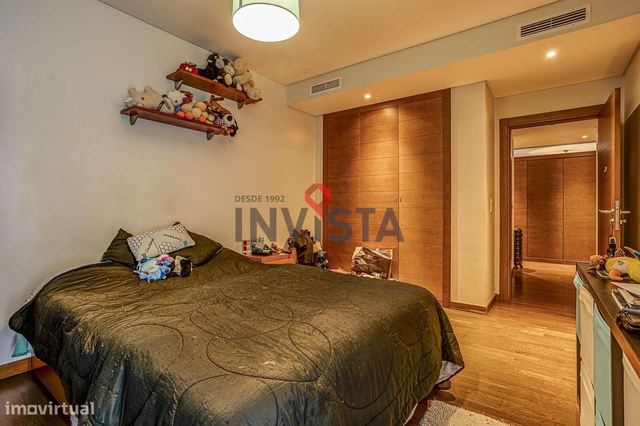 Apartamento T4 com 202,05m2 no Condomínio Fechado OMNIA IV-20