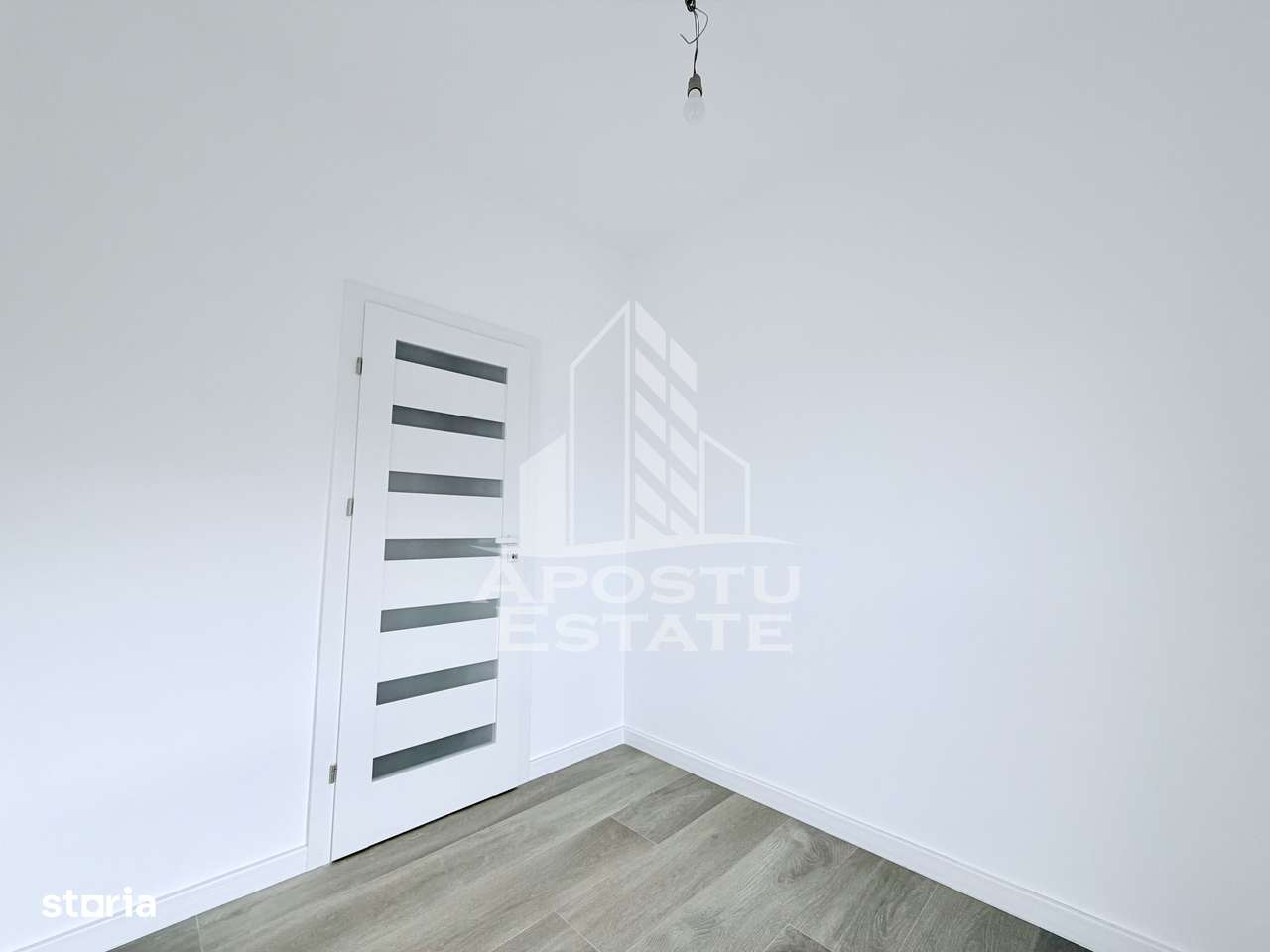 Locuinta moderna de tip duplex in Mehala, la doar 10 minute de centrru - Imagine principală: 4/12