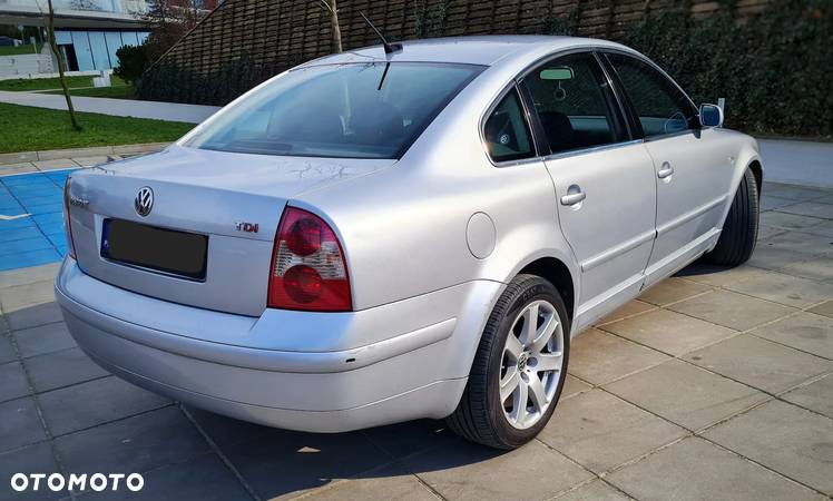 Volkswagen Passat 1.9 TDI Trendline - 6