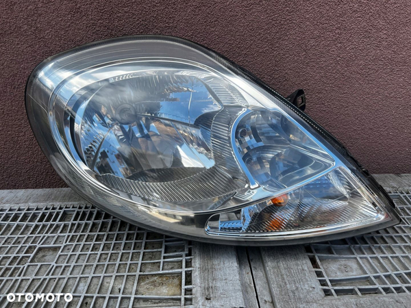 Lampa przednia RENAULT TRAFIC II LIFT OPEL VIVARO PRAWA EUROPA ORYGINALNA - 1