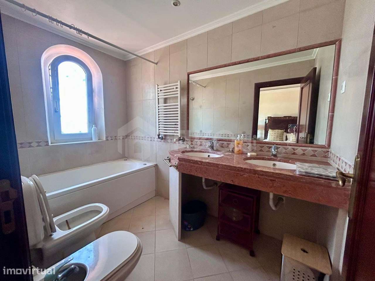 Moradia espaçosa com 4 quartos em Azambuja-9