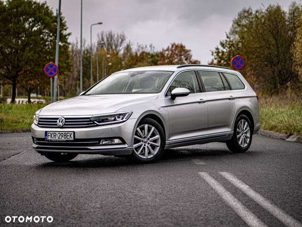 Volkswagen Passat - 4