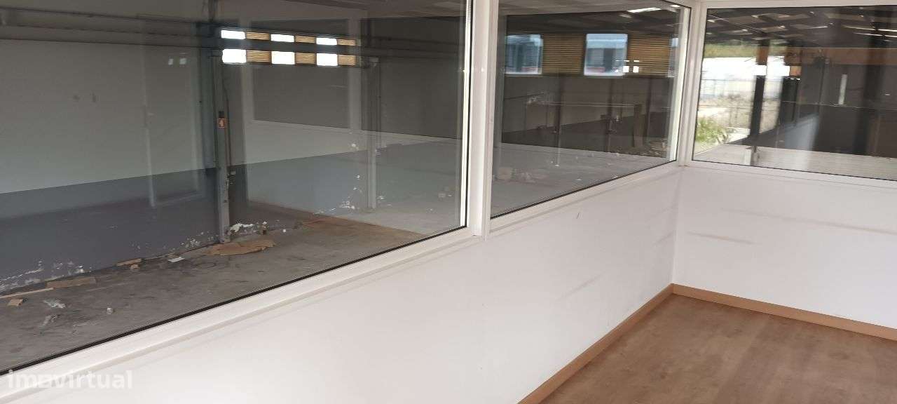 Armazém em Vilar - Bem localizado - ARRENDADO-15