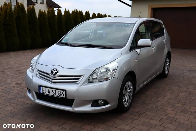 Toyota Verso 1.6 Active 7os - 3