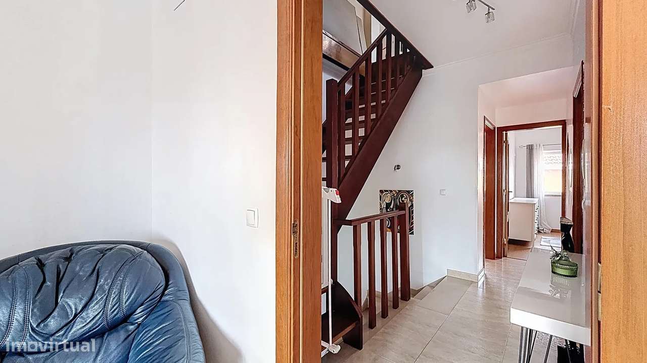 Moradia Familiar Soalheira em Excelente Localização – Bacelos de Gaio-9