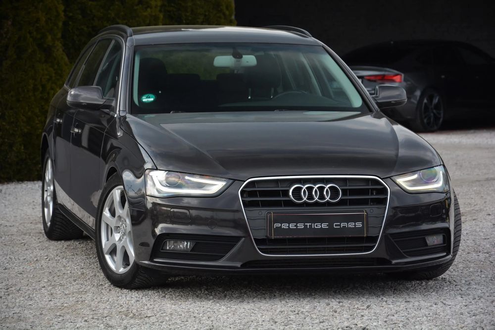 Audi A4 B8 2.0 TDI DPF multitronic Attraction 2012