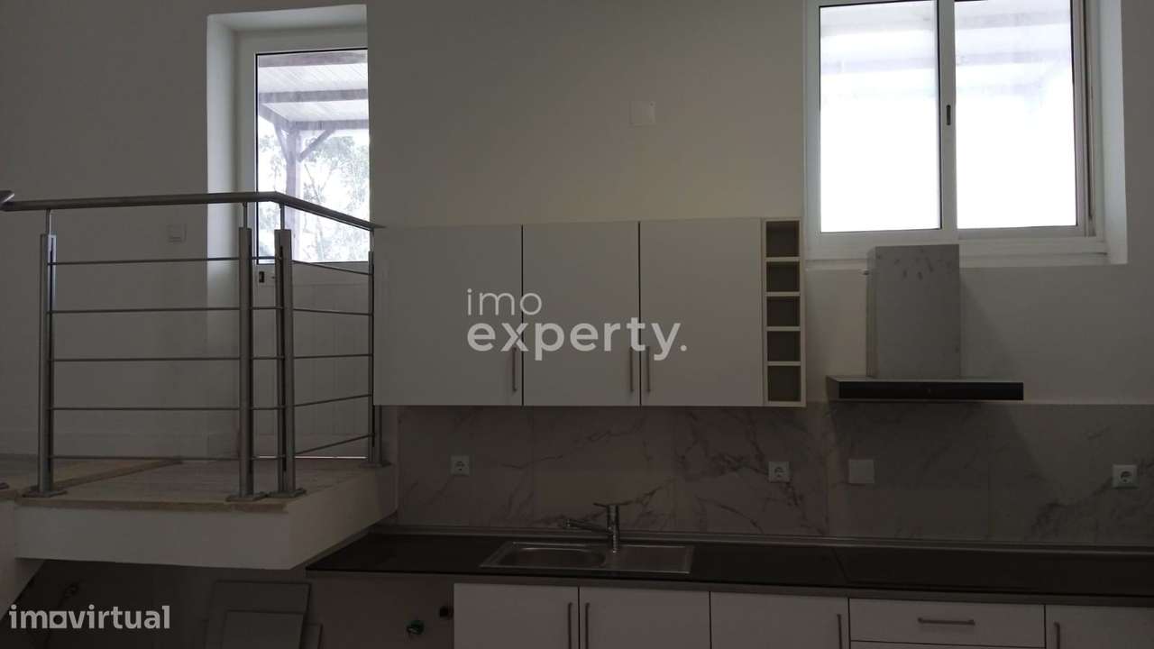 Loja com com 204m2 e terraço no Barreiro - Grande imagem: 5/20