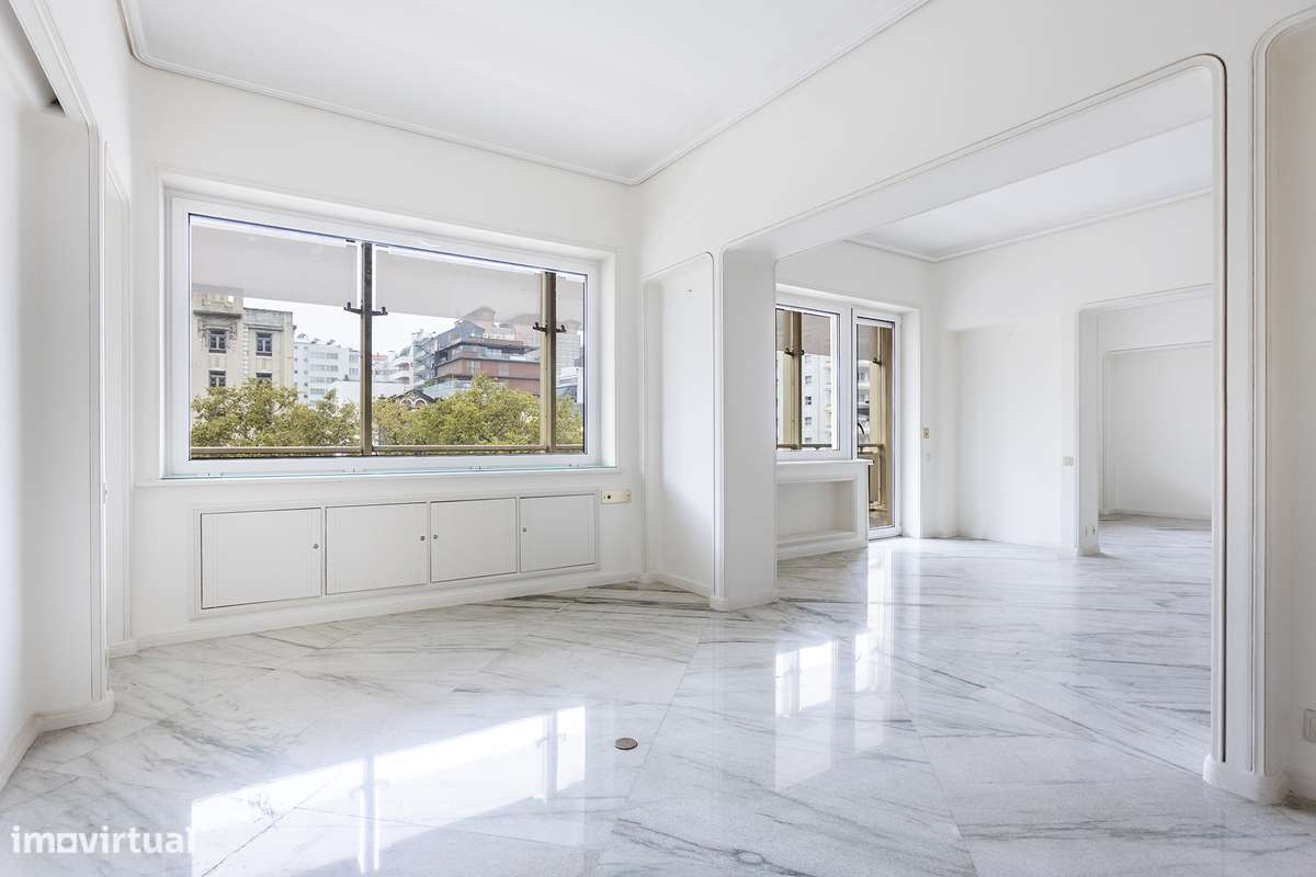 Fantástico T4 com garagem no Campo Pequeno - Grande imagem: 4/20