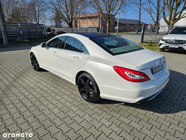 Mercedes-Benz CLS 500 4-Matic BlueEff - 8