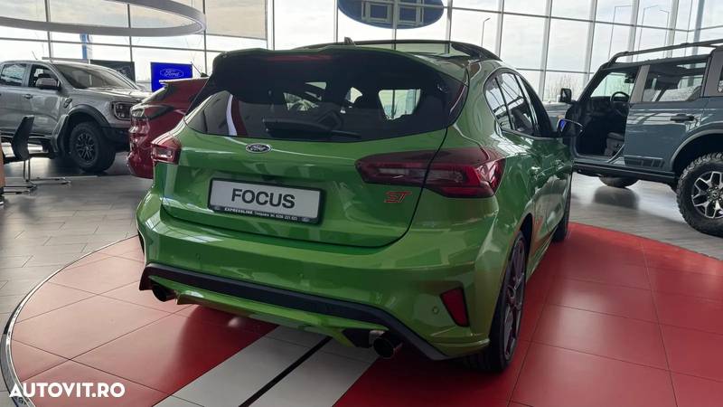 Ford Focus 2.3 EcoBoost ST X - 6