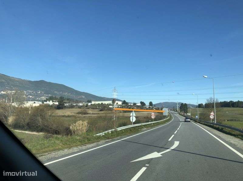 Vendo terreno lote Covilhã para construção serviços e comercio - Grande imagem: 4/7