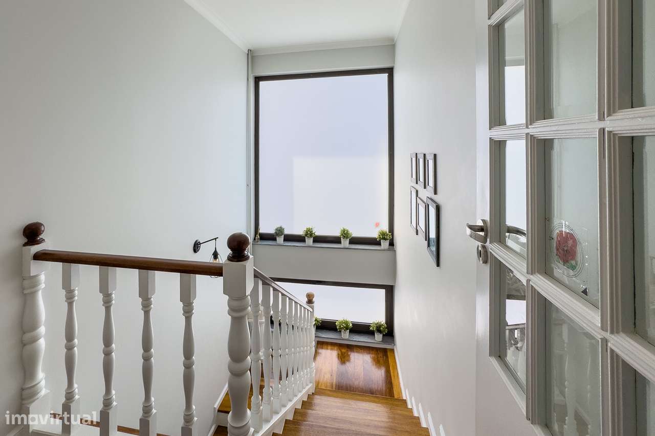 Moradia de Luxo T4 | Piscina Aquecida | Exclusividade Total em Amares-19