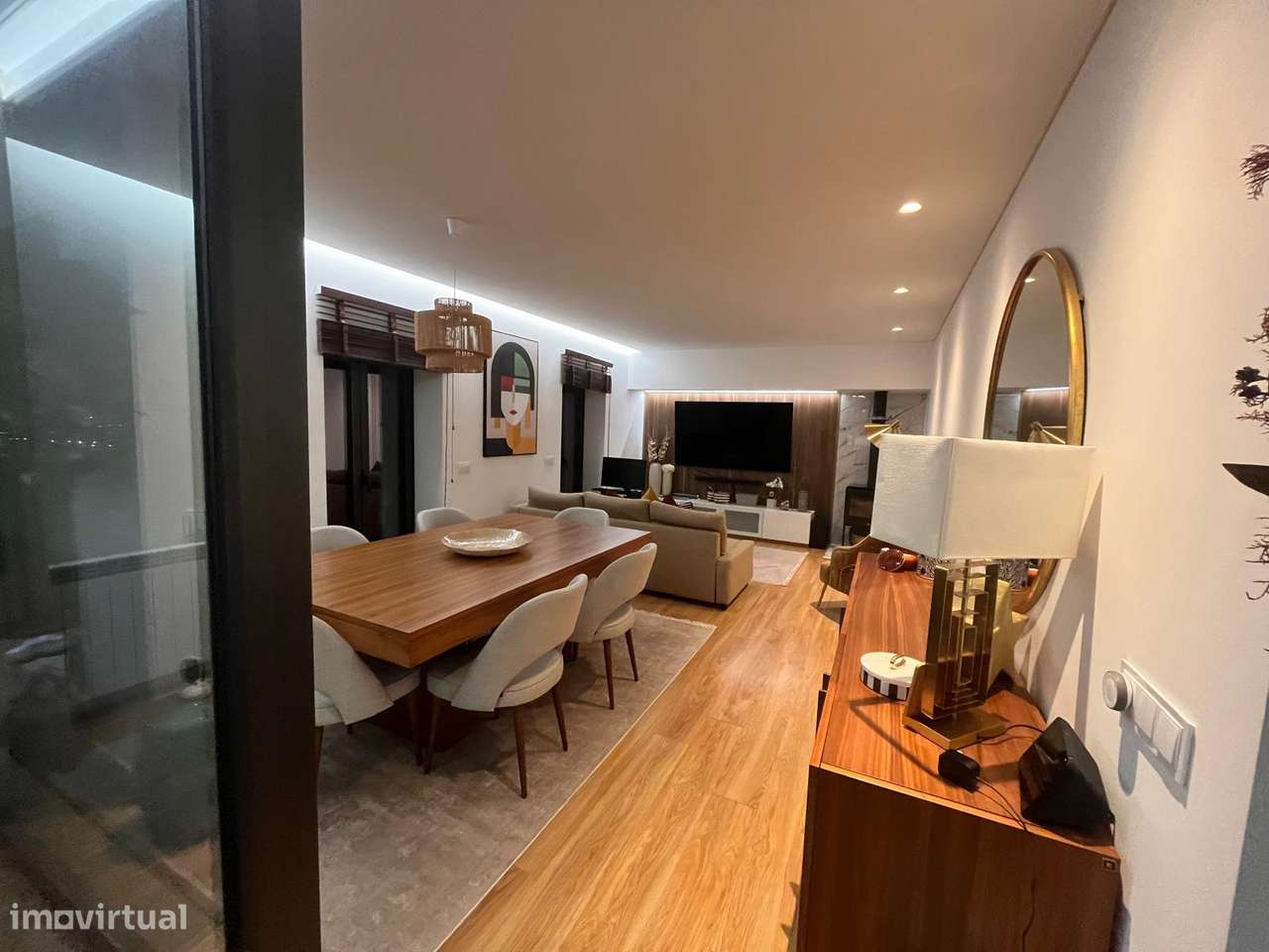 Moradia de Luxo com Piscina borda Infinita e 17.000 m² de Terreno-10