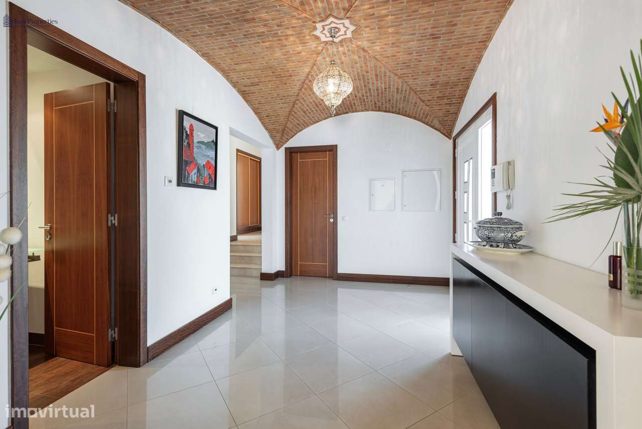 Moradia Térrea T4 Isolada em Albufeira – Um Refúgio de Luz, Conforto e-10