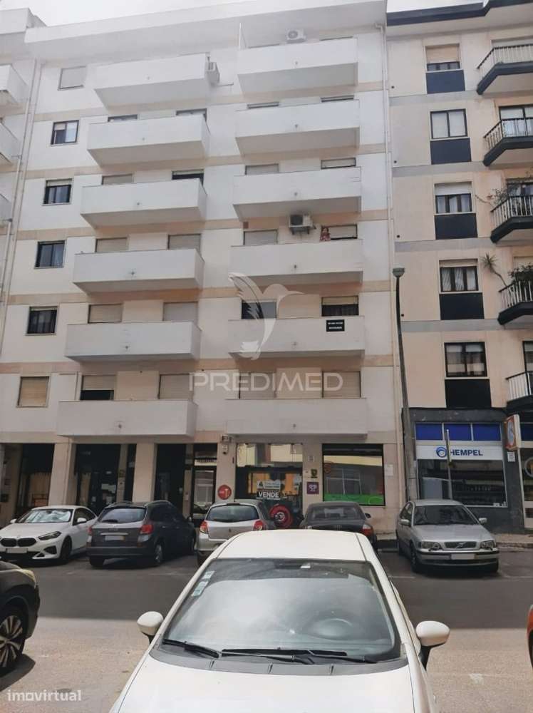 Restaurante e Snack-Bar Totalmente Equipado / Santarém - Grande imagem: 4/29