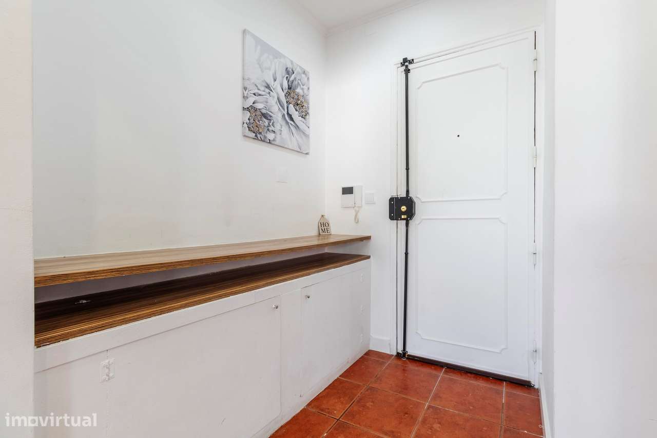 Apartamento T2 c/ Varanda em Agualva, Sintra-32