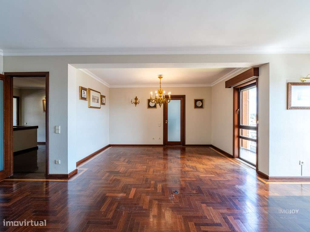 Apartamento T5 Duplex em Matosinhos-4