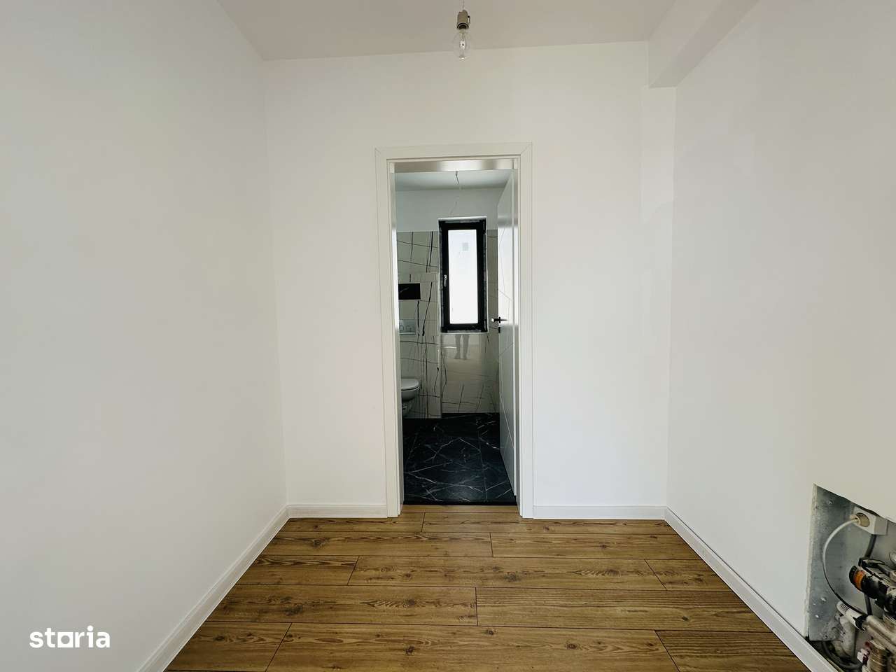 Casă Modernă de vânzare - 5 camere / 330 mp – Com. Berceni | 179.000 €-10