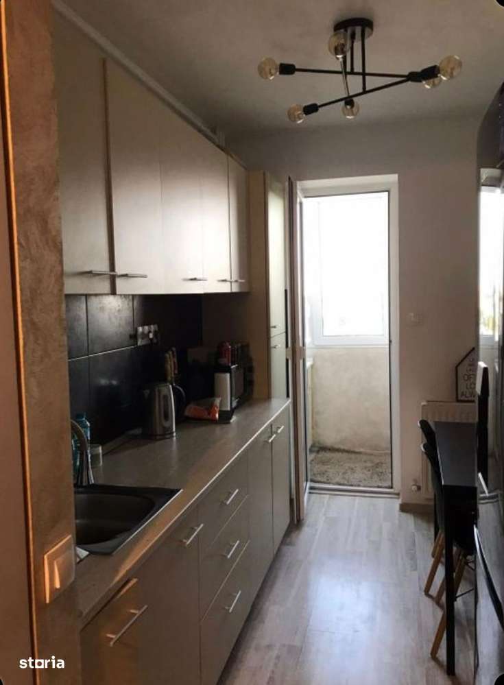 Apartament 2 camere decomandat str Turnu Magurele sector 4-5