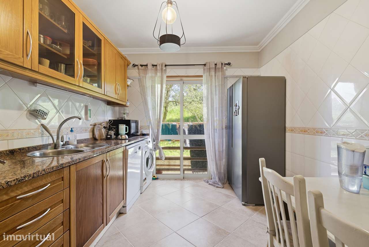 Apartamento T2 com Parqueamento no Centro da Moita — A 30 Minutos de L - Grande imagem: 5/22