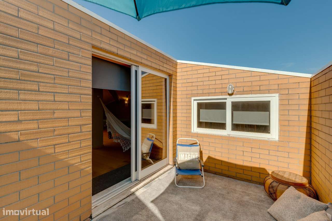 Duplex T3 de três frentes com sótão de serões em família e...-17