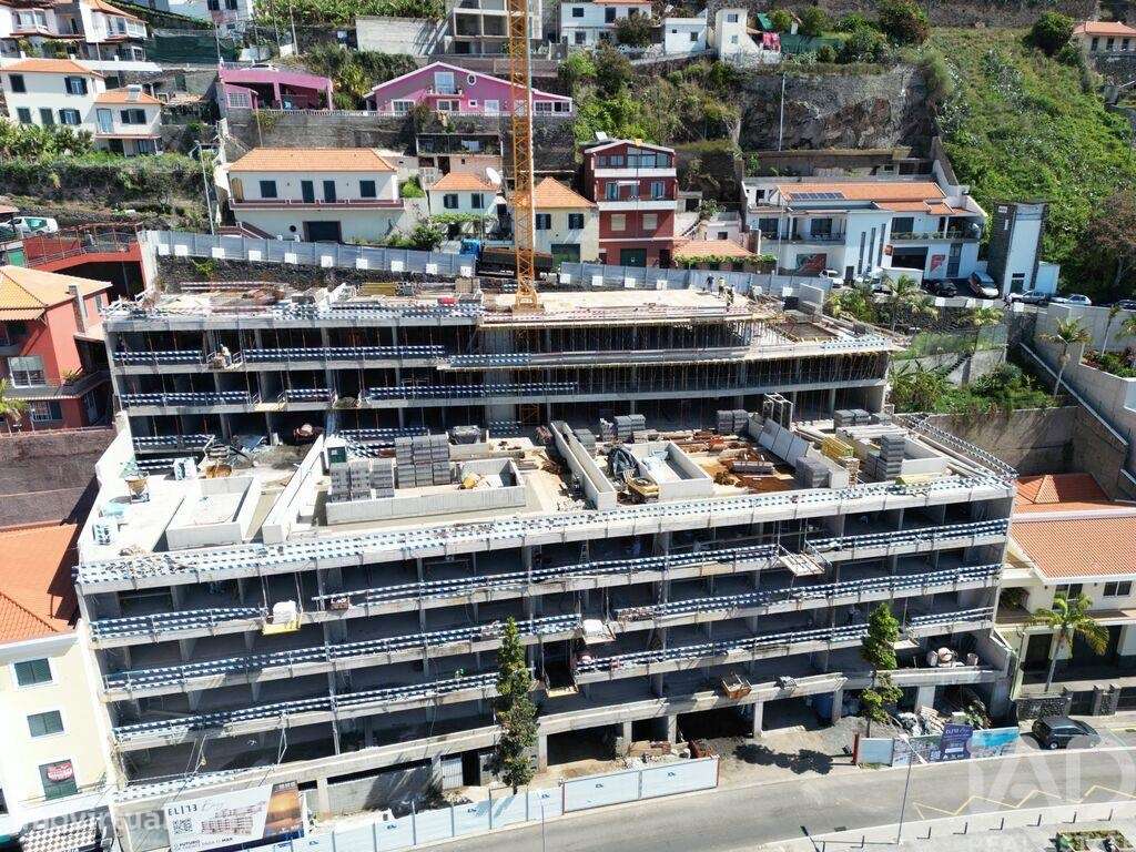 Apartamento T2 em Câmara de Lobos de 180,00 m2 - Grande imagem: 4/18