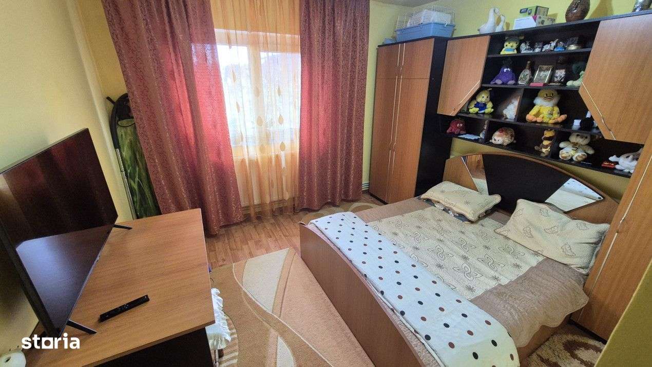 Vanzare apartament 2 camere, etaj 3, Rovinari – str. Jiului - Imagine principală: 4/10