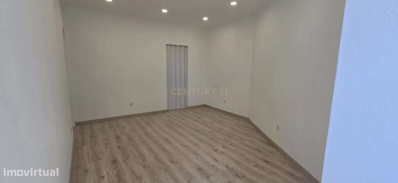 Apartamento T2+1  em Campo de Ourique, Lisboa-1