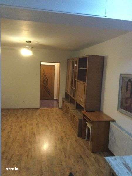 Inchiriez garsoniera pe Independentei mobilata si utilata - privat - Imagine principală: 4/8