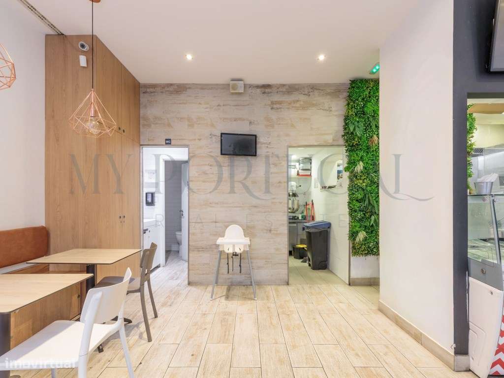 Oportunidade Única em Belém: Trespasse de Creperia/Gelataria de Suc...-9