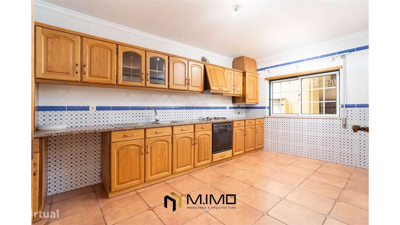 Moradia M3 com Vista Mar e Terraço Panorâmico – A 5 Minutos da Praia-0