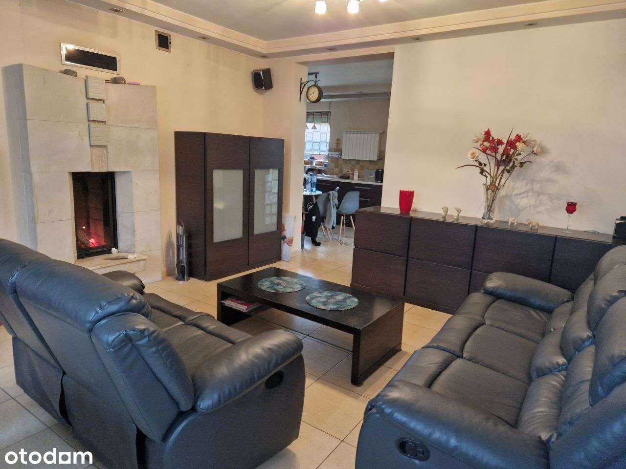 Dom z 5 pokojami w spokojnej okolicy - Pełny obrazek: 2/16