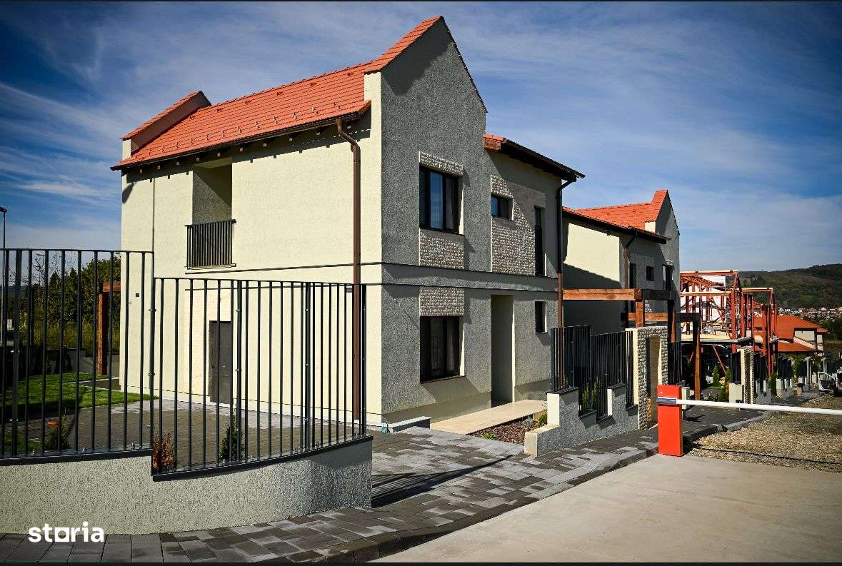 Casa tip duplex de vanzare, Binder Buby, Pret: 175.000 EURO - Imagine principală: 3/10