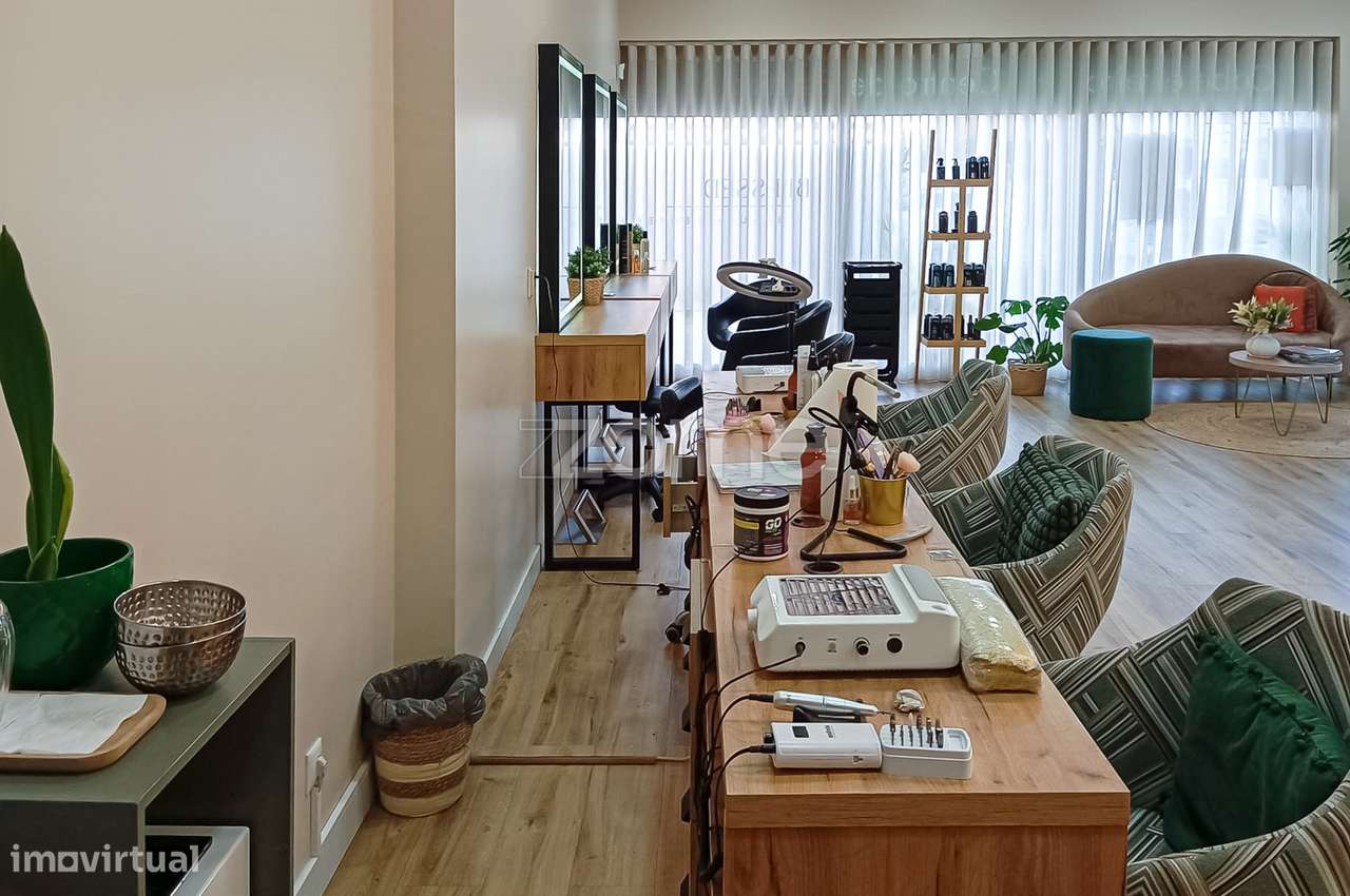 Trespasse de Salão de Beleza no Porto – Zona Central (Pereiro) - Grande imagem: 5/18