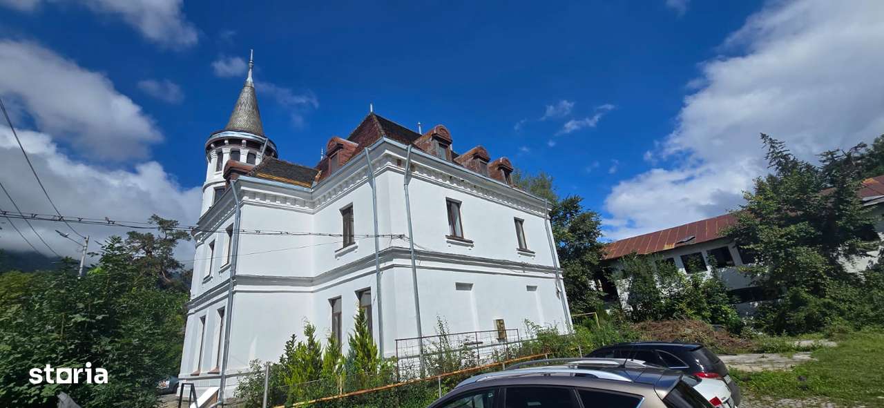 De vanzare - Teren intravilan 3614mp situat pe Bd. Carol I 25-1