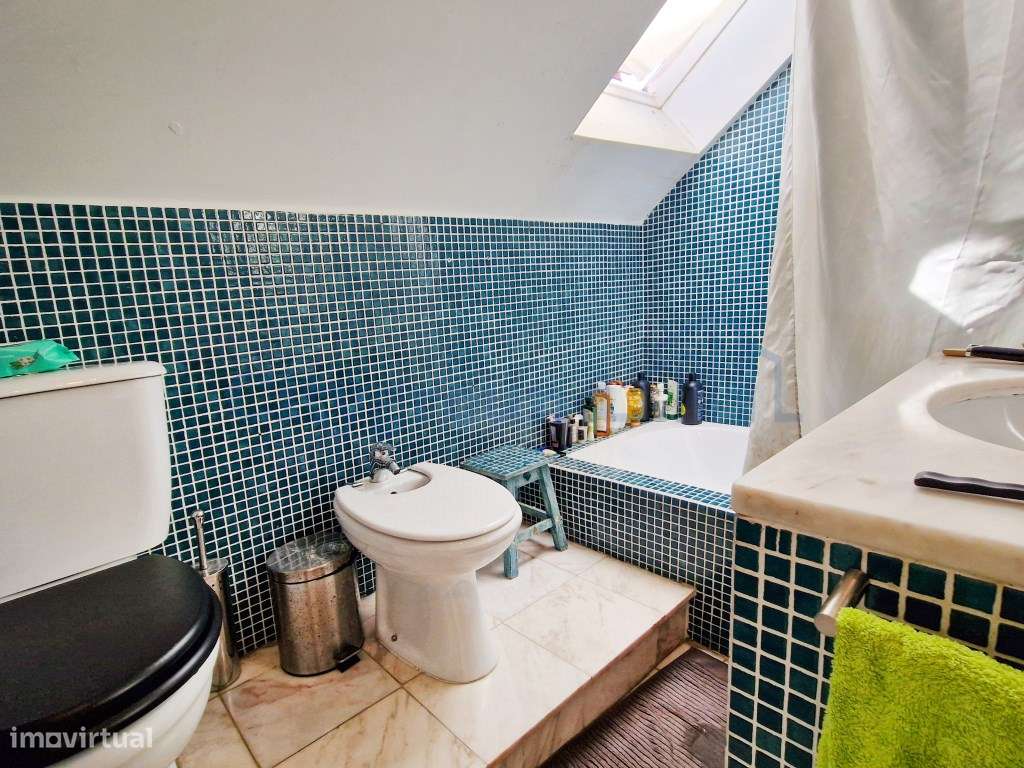Apartamento T2+2 no Largo do Carmo-12